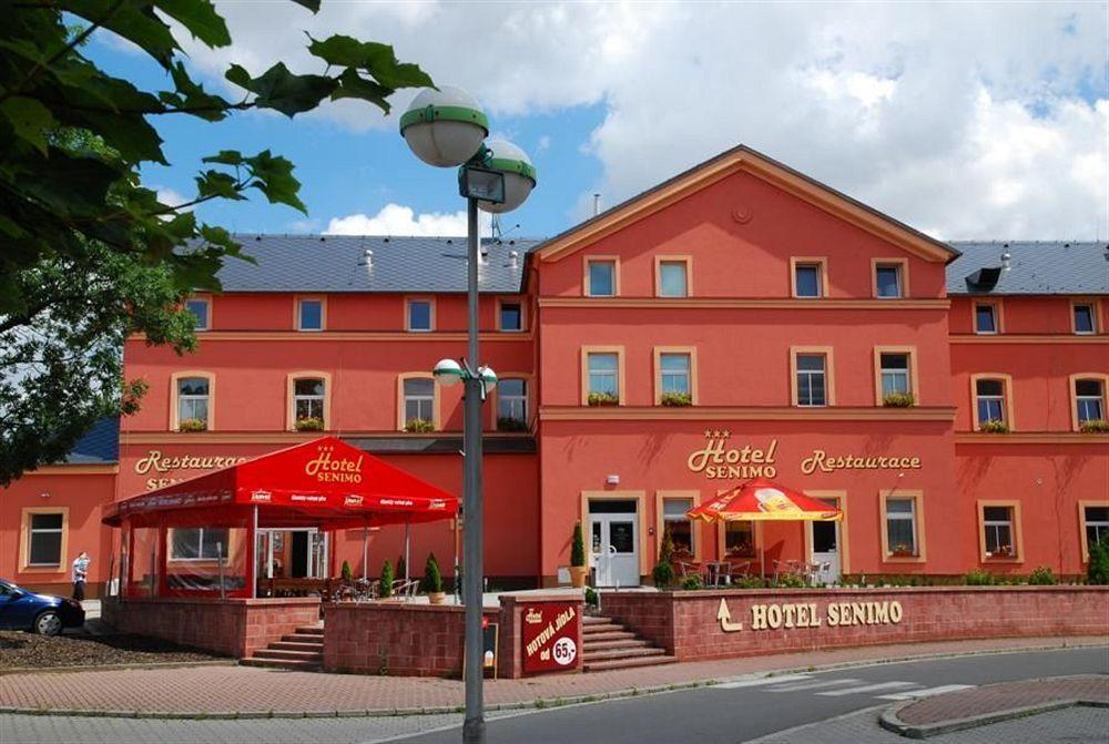 Hotel Senimo Olomouc Luaran gambar