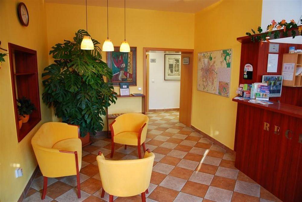 Hotel Senimo Olomouc Luaran gambar