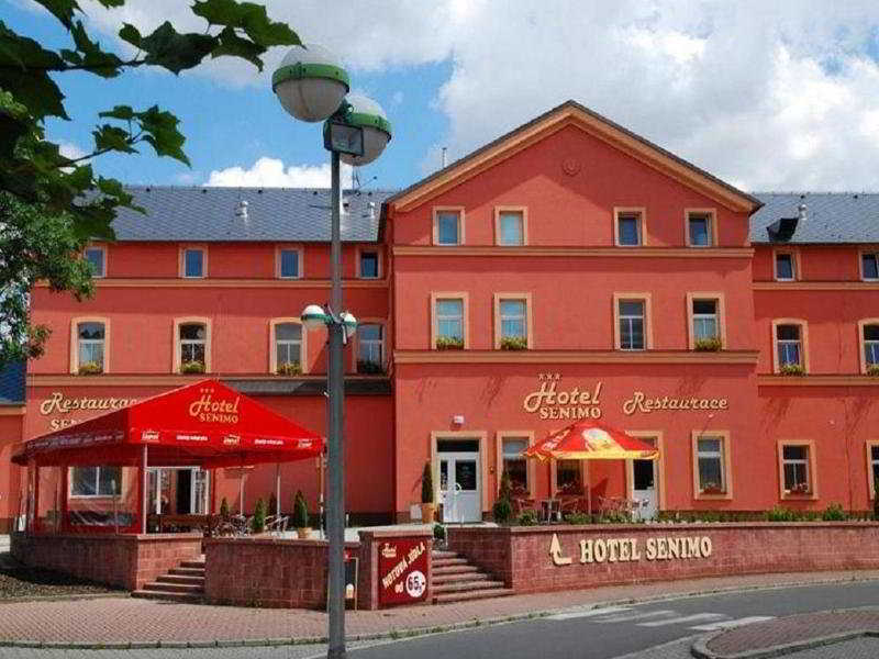 Hotel Senimo Olomouc Luaran gambar