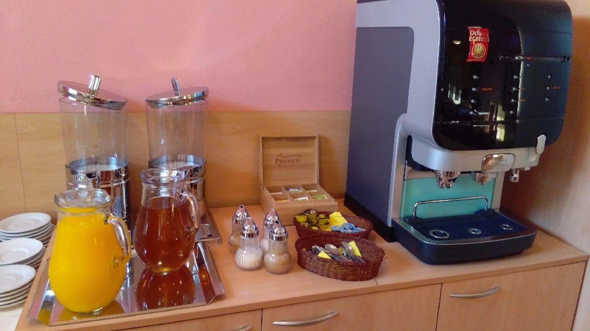 Hotel Senimo Olomouc Luaran gambar