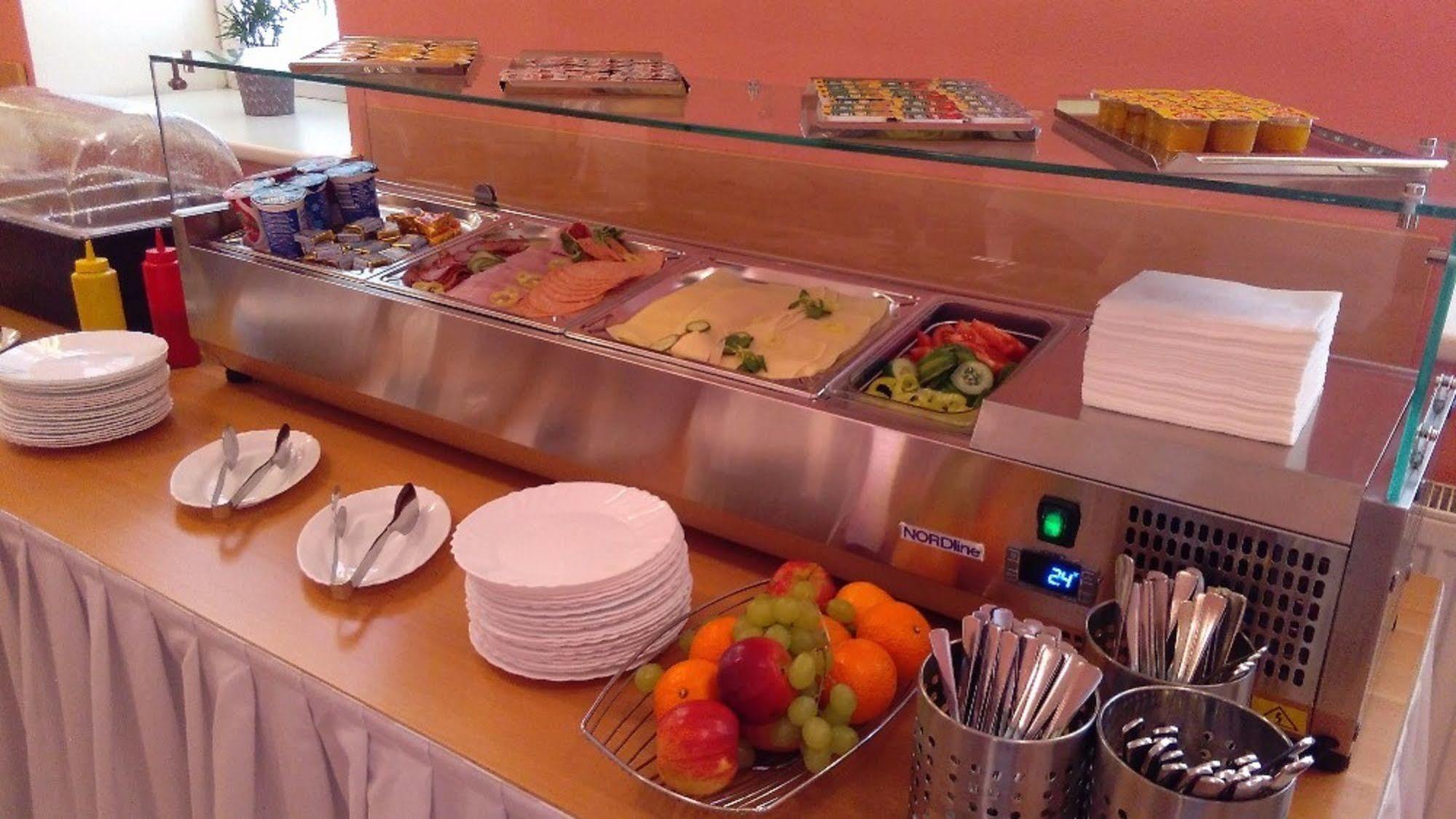 Hotel Senimo Olomouc Luaran gambar