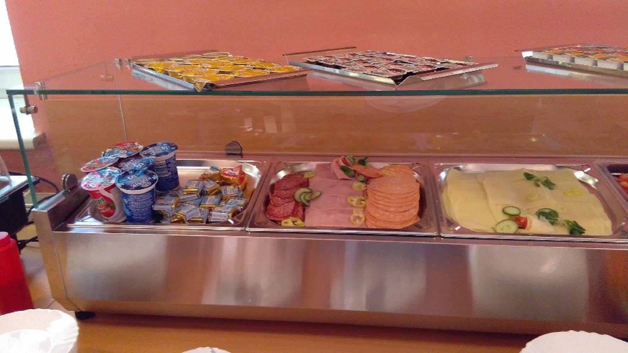 Hotel Senimo Olomouc Luaran gambar