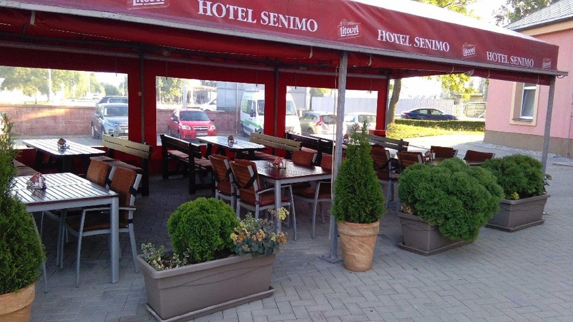Hotel Senimo Olomouc Luaran gambar