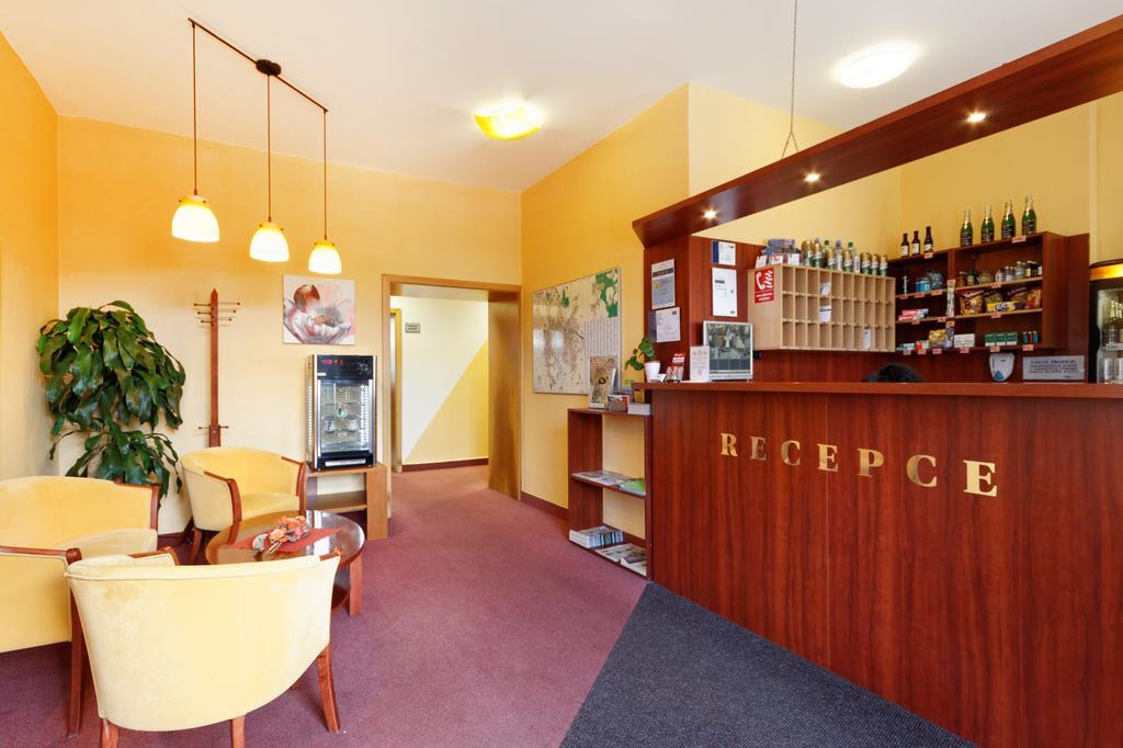 Hotel Senimo Olomouc Luaran gambar